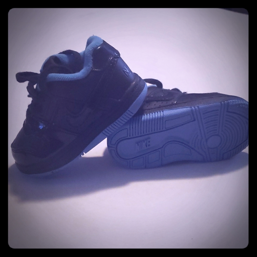 Nike Delta Force Shoes